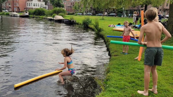 spelende kinderen en jeugd, bolwerken Haarlem